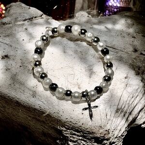 Elegant Black and Silver Beaded Bracelet